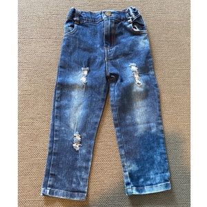 Distressed Stretcy Jeans, size 3T